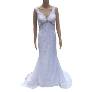 Allure Bridals Floral Lace Low Back White Wedding Dress 8672 with Train Size 8